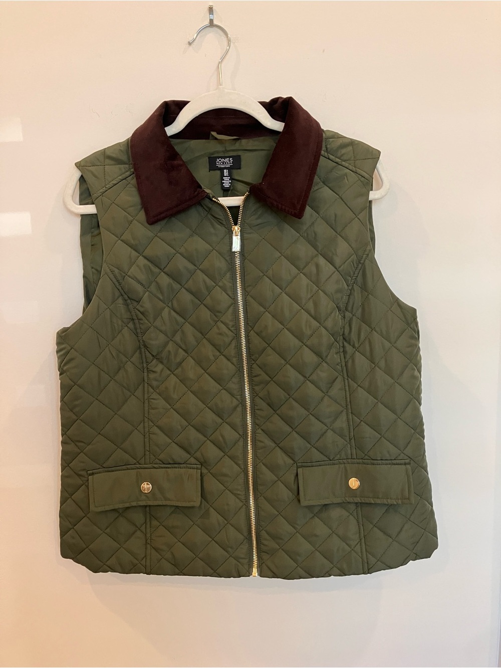 Jones New York Olive Quilted Vest with Brown Collar